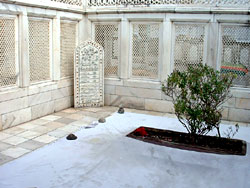 Aurangzeb's Tomb